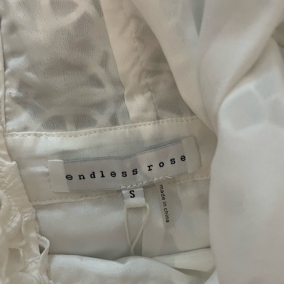 Women’s White Lace Peplum Mini Dress Size S - Picture 4 of 6